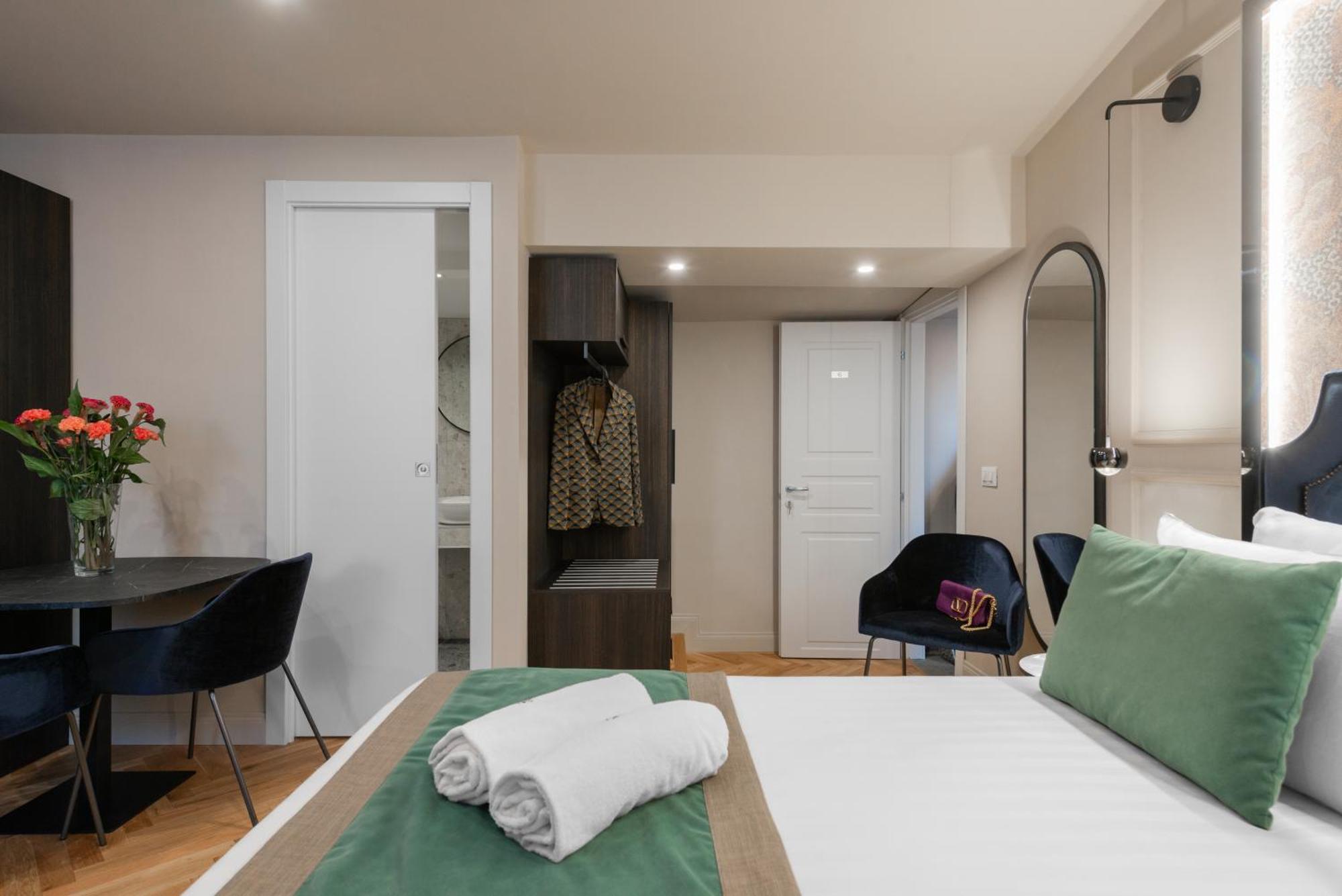 H77 Apartments - Maison D'Art Collection โรม ภายนอก รูปภาพ
