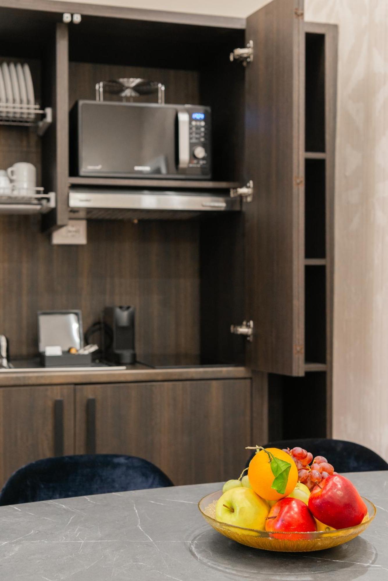 H77 Apartments - Maison D'Art Collection โรม ภายนอก รูปภาพ